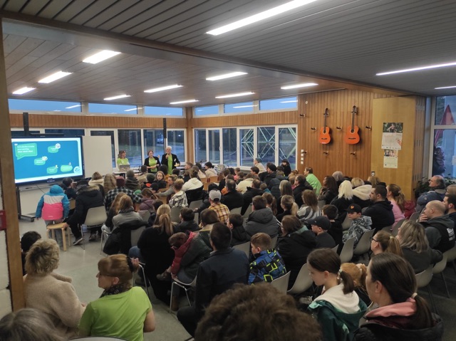 7402ed69-5061-40f7-b969-40c8f9cf8463